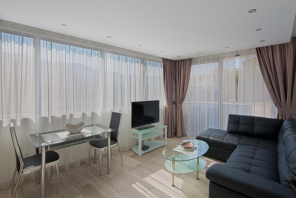 Montelux Apartments Budva Eksteriør billede
