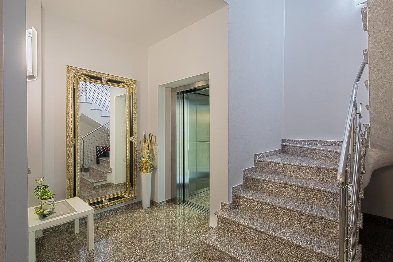 Montelux Apartments Budva Eksteriør billede