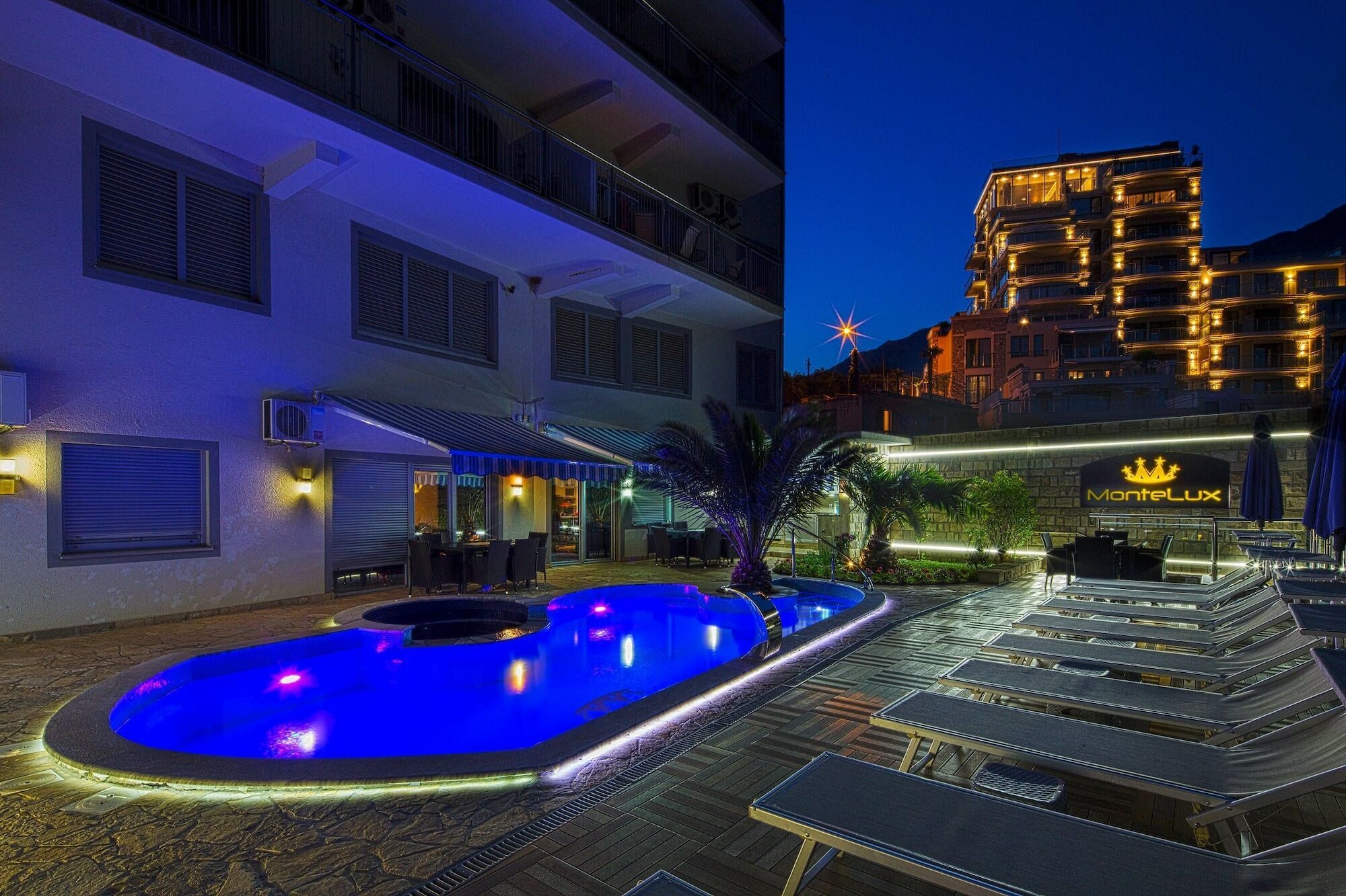 Montelux Apartments Budva Eksteriør billede