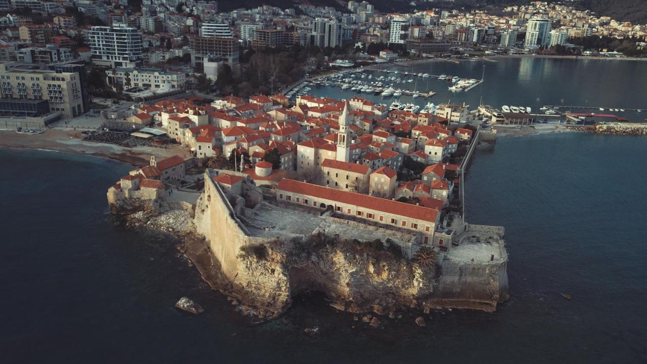 Montelux Apartments Budva Eksteriør billede